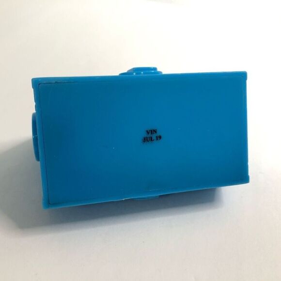 doll blue tool box  with b and horse shoe detail on sides 1.5 inches - Picture 5 of 6